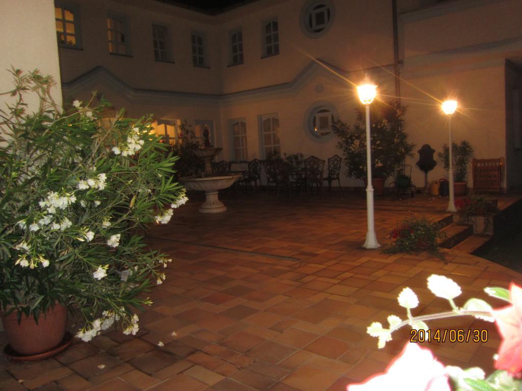 Hotel Csigaház panzió Gyula Exterior foto