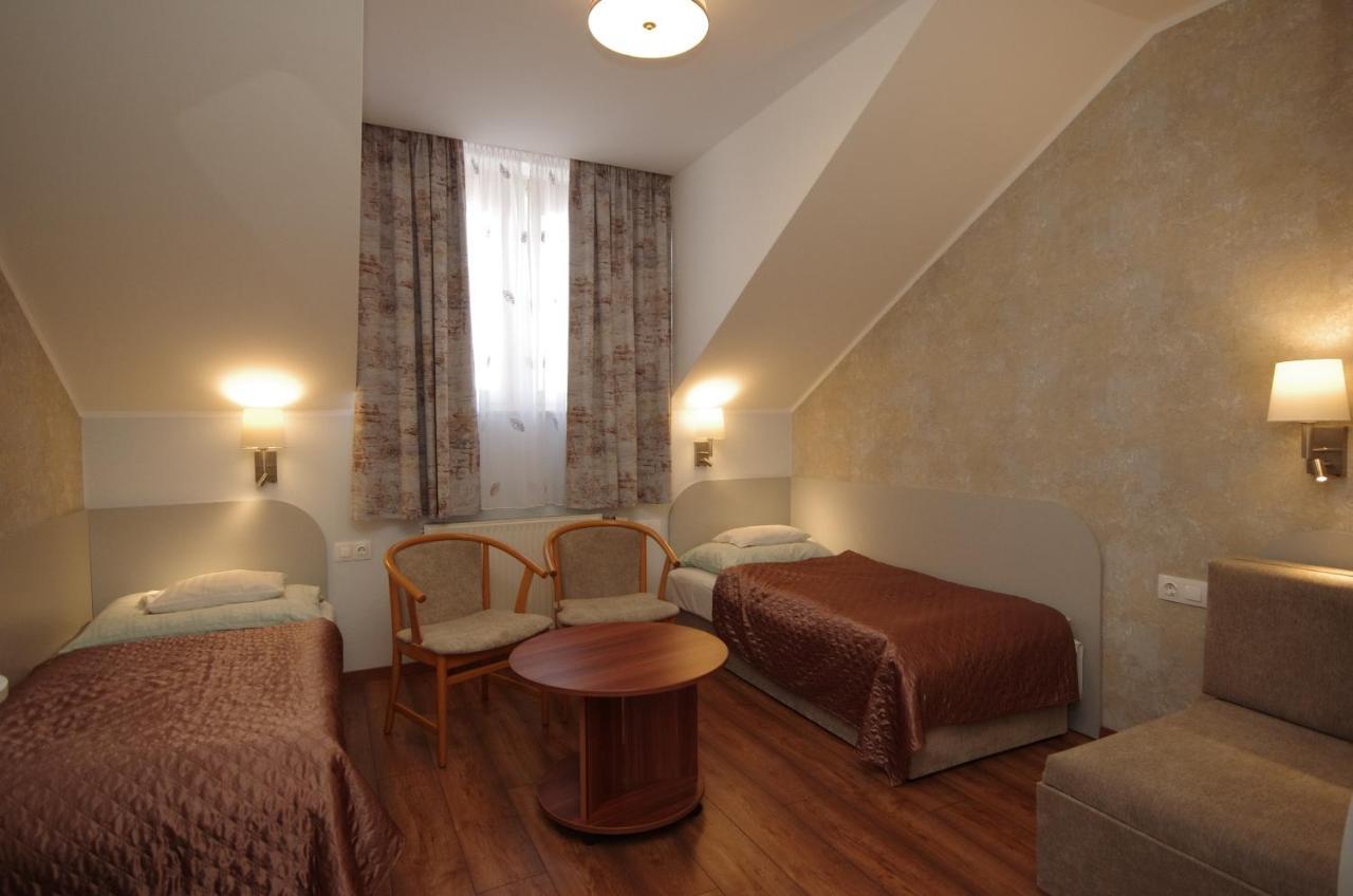 Hotel Csigaház panzió Gyula Exterior foto