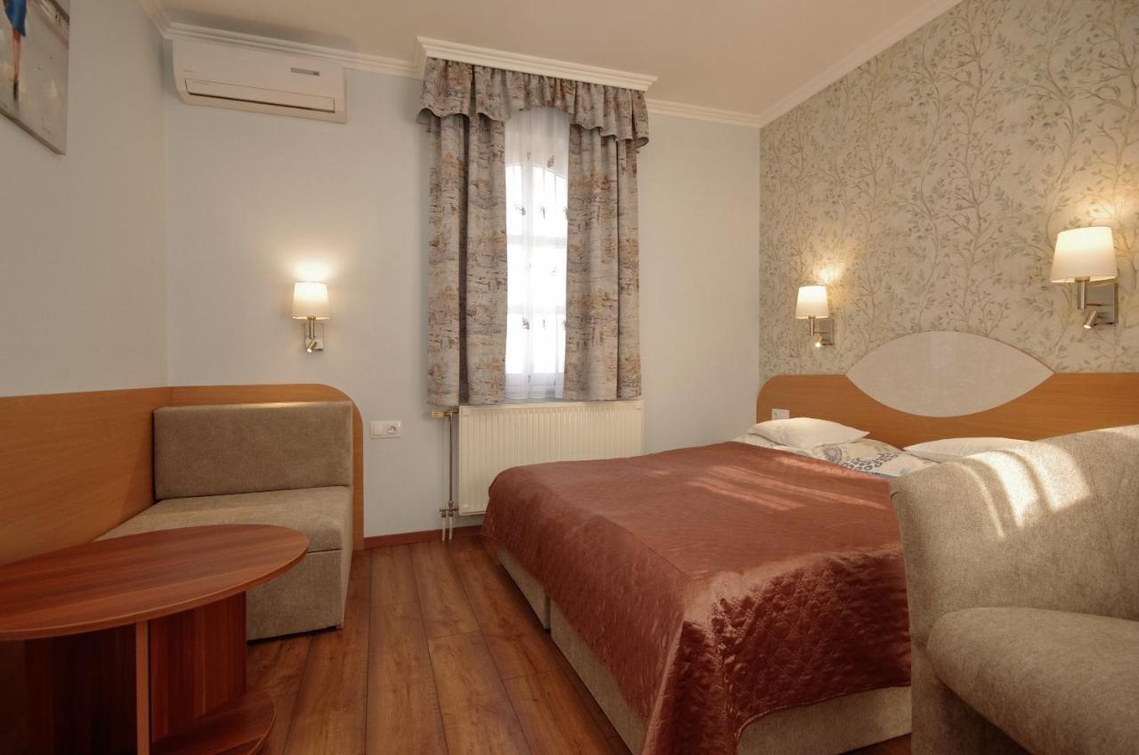 Hotel Csigaház panzió Gyula Exterior foto