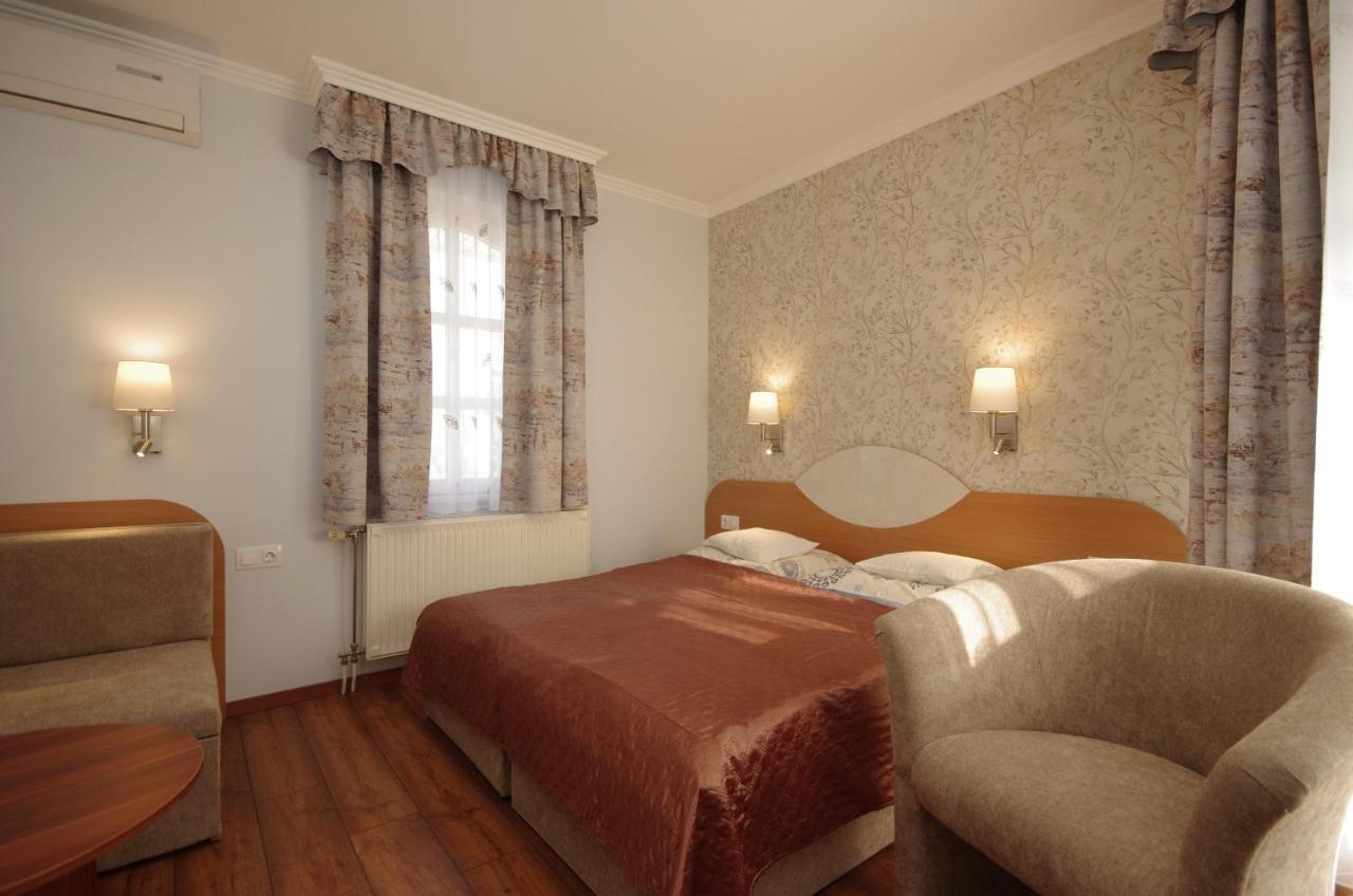 Hotel Csigaház panzió Gyula Exterior foto